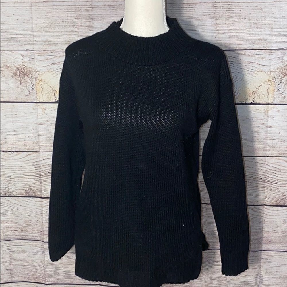 Cotton Emporium Black Women’s Small Sweater